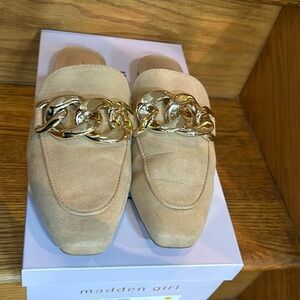 Madden Girl Tan Slides with Gold Accent.  Size 7